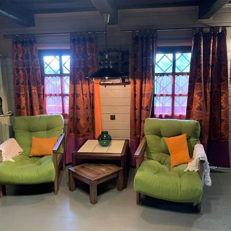 Садиба Остра Shcherbovets Ngoại thất bức ảnh